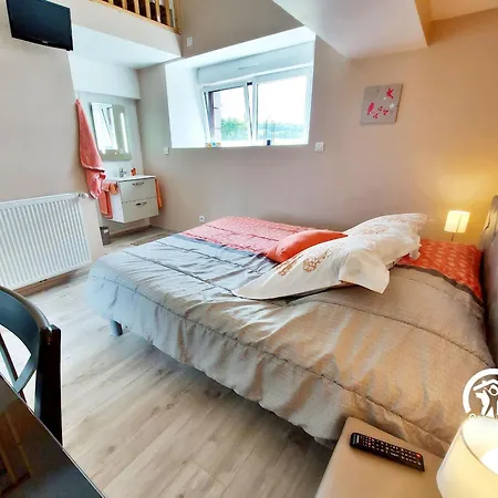 Сasa de vacaciones Maison Renovee A La Ferme, 2 Chambres, Calme, Proche N12 Et Chemins Verts, Terrasse Et Equipements Enfants - Fr-1-600-211 *
