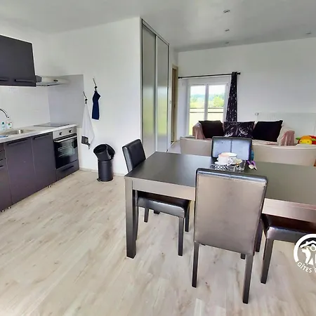 Сasa de vacaciones Maison Renovee A La Ferme, 2 Chambres, Calme, Proche N12 Et Chemins Verts, Terrasse Et Equipements Enfants - Fr-1-600-211